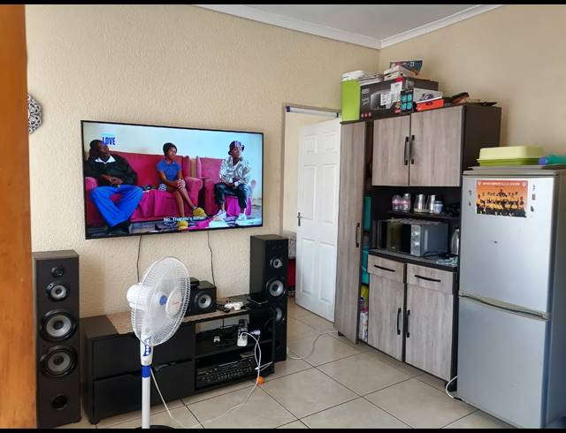 2 BEDROOM HOUSE SOLD IN TSAKANE CENTRAL